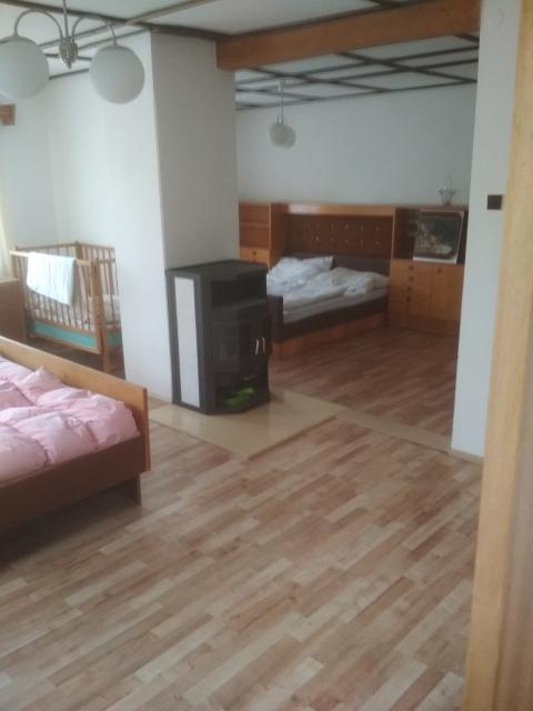Hnědá ložnice